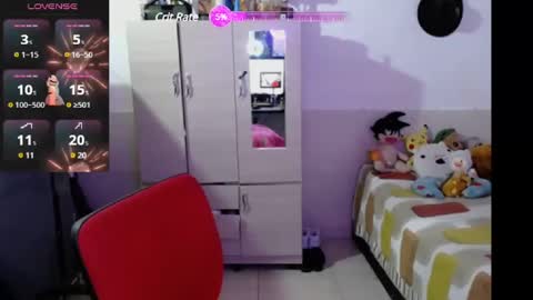 Snapshot of angelswhithe chatting on January 15, 6:51 pm angels online show from January 15, 6:51 pm