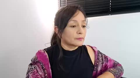 Angie online show from March 3, 8:32 pm