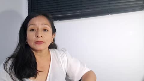 Angie online show from February 26, 3:25 am