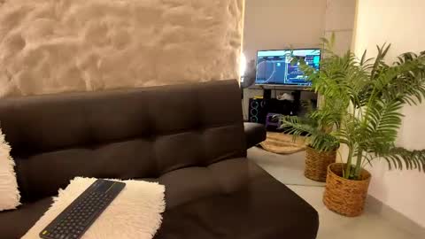 Snapshot of angy_avila chatting on March 6, 11:25 am angy_avila online show from March 6, 11:25 am