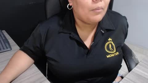 Snapshot of angy_ro12 chatting on October 9, 9:09 pm angy online show from October 9, 9:09 pm