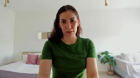 angywalhs online show from January 17, 1:53 pm