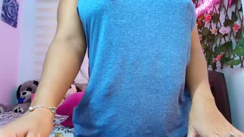 laura  online show from January 7, 7:08 pm