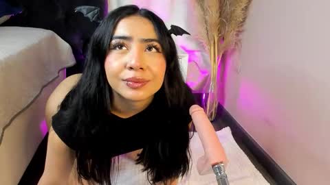 Snapshot of aniie_west chatting on October 13, 12:56 am aniie_west online show from October 13, 12:56 am
