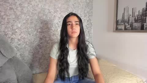 anika_h online show from April 9, 12:11 pm