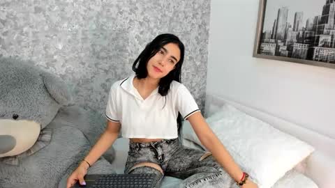 anika_h online show from March 8, 12:20 pm