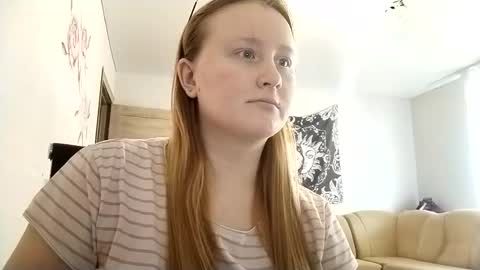 Snapshot of anika_lipps chatting on October 19, 11:15 am Anika online show from October 19, 11:15 am