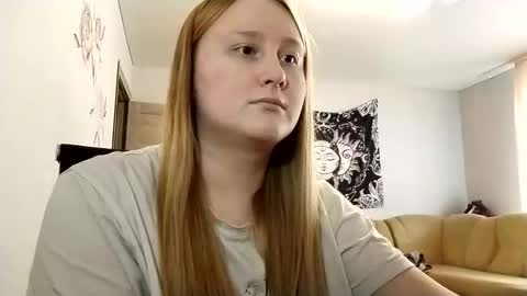 Snapshot of anika_lipps chatting on October 12, 11:03 am Anika online show from October 12, 11:03 am