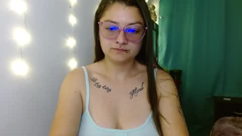 Valeri Villalobos   online show from January 11, 10:40 pm