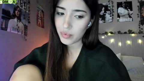 Snapshot of anisa_sweet chatting on October 13, 9:22 am Anisa Moan from LovenseWet from Tip MenuOpen for Private online show from October 13, 9:22 am
