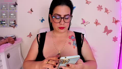 Snapshot of anita_big31 chatting on February 4, 2:07 am anita online show from February 4, 2:07 am