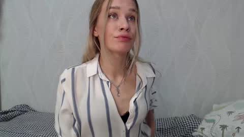 anita_delicious online show from February 4, 3:26 pm