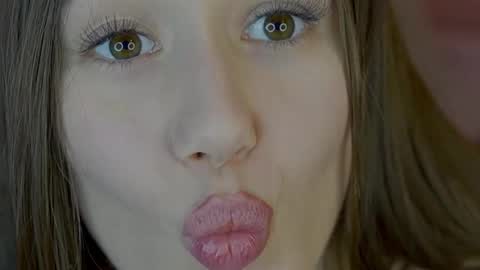 anittarays online show from November 9, 1:36 pm