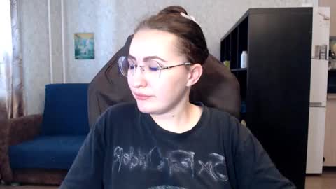 Snapshot of ankey_rayah chatting on October 1, 1:48 am Nameless online show from October 1, 1:48 am