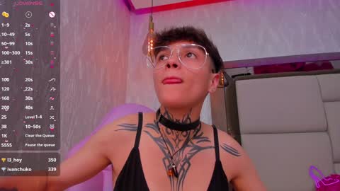 Anna online show from February 5, 3:52 pm