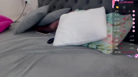 anna_asss online show from April 18, 7:07 pm