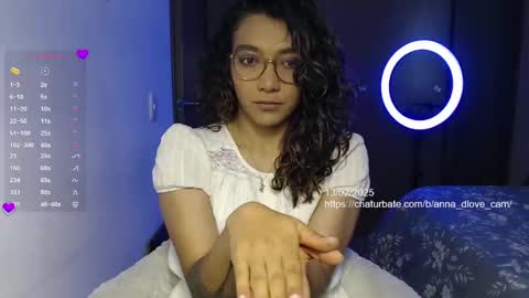 Snapshot of anna_dlove_cam chatting on February 14, 2:33 pm Anna online show from February 14, 2:33 pm