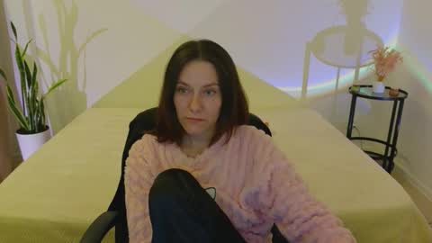 annaabels online show from October 26, 6:40 pm