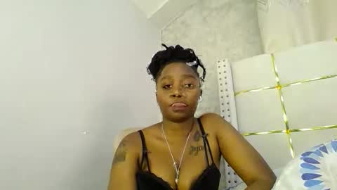 Snapshot of annabel038 chatting on October 13, 2:02 am Annabel online show from October 13, 2:02 am