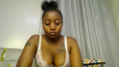 Snapshot of annabel038 chatting on March 1, 8:53 pm Annabel online show from March 1, 8:53 pm