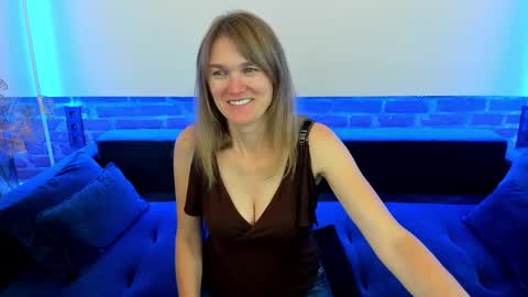 Snapshot of annabel_xxx chatting on October 23, 4:41 pm Annabel online show from October 23, 4:41 pm