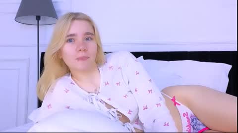 AnnaBelle online show from November 13, 2:58 am