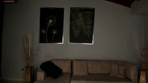 Anna Brooks  online show from January 7, 7:52 pm