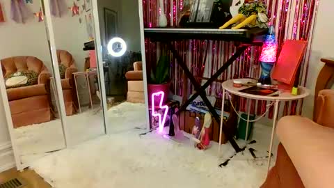 annadelrae444 online show from October 5, 1:25 am