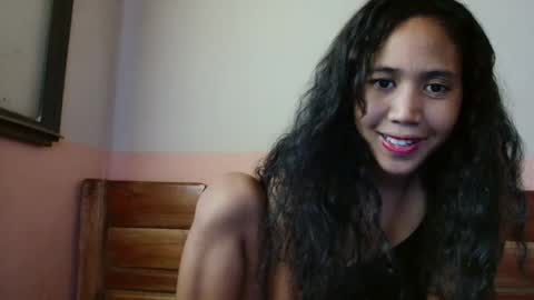 Snapshot of annahhotgirl chatting on February 12, 11:40 am annahhotgirl online show from February 12, 11:40 am