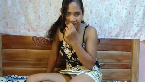 Snapshot of annahhotgirl chatting on February 21, 12:06 pm annahhotgirl online show from February 21, 12:06 pm