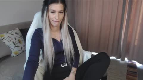 Anna online show from April 24, 4:47 am