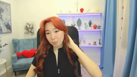 Anna online show from February 18, 7:02 pm