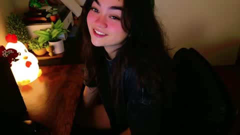 Snapshot of annatigarr chatting on October 6, 2:29 am meow online show from October 6, 2:29 am