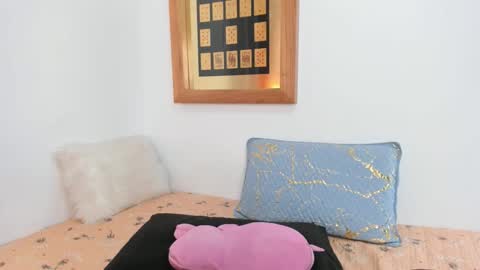 Snapshot of annavalente_ chatting on February 28, 3:37 pm anna online show from February 28, 3:37 pm