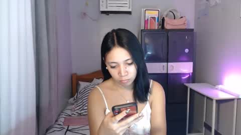 annie online show from May 11, 4:04 pm