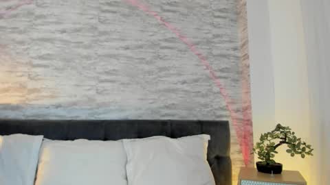 Snapshot of anneth__m chatting on October 15, 7:37 pm Anneth online show from October 15, 7:37 pm