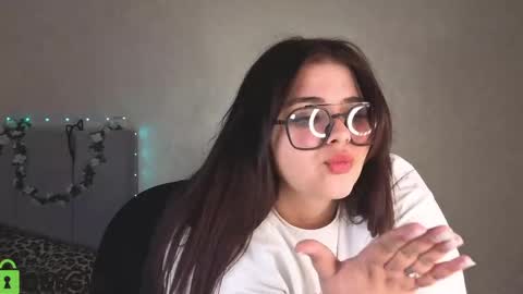 annette_nelsone online show from May 20, 1:57 am