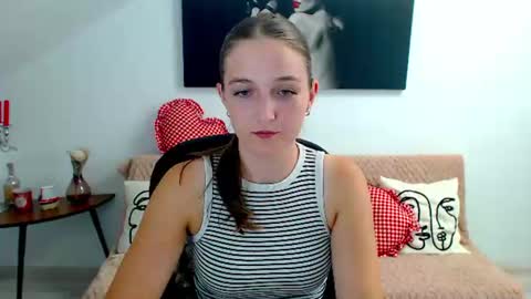 annewilsonn online show from July 17, 7:32 am