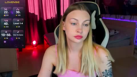 Annie online show from September 13, 8:39 am