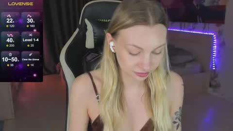 Annie online show from March 12, 4:41 am