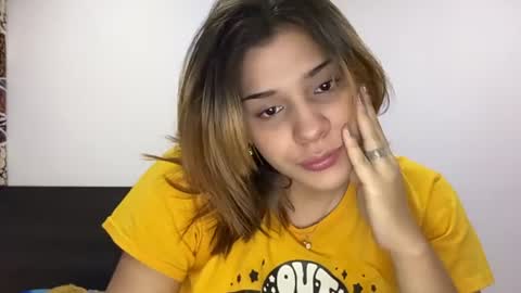 Anniecattie online show from June 25, 12:18 am