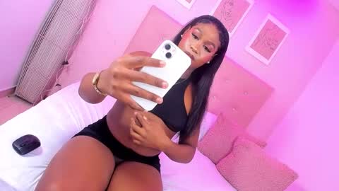 annie_dolce_ online show from November 29, 12:29 am