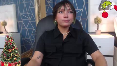 Snapshot of annie_hanss chatting on December 26, 10:09 pm Ann online show from December 26, 10:09 pm