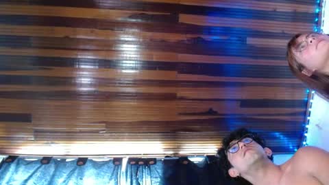 Annie and Jacke online show from April 18, 7:58 pm