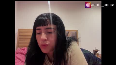 JEANNE no olvides seguirme dont forget follow me  uu online show from October 2, 2:43 am