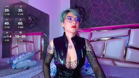 Snapshot of annie_swan chatting on September 29, 12:04 pm Annie online show from September 29, 12:04 pm