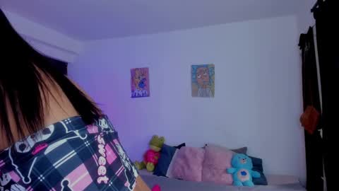 Snapshot of annieblu3 chatting on December 13, 3:00 pm AnnieBlu3 online show from December 13, 3:00 pm