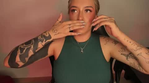 Annika online show from November 26, 2:42 am