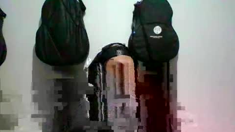 Snapshot of annubixxx69 chatting on October 16, 5:18 am lion kennedy independent model moderator online show from October 16, 5:18 am