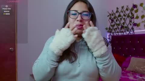Snapshot of anny___cute chatting on March 8, 12:30 pm anny___cute online show from March 8, 12:30 pm